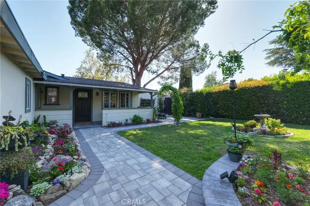 3722 3rd, Glendale