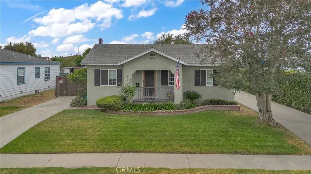 9032 Walnut, Bellflower