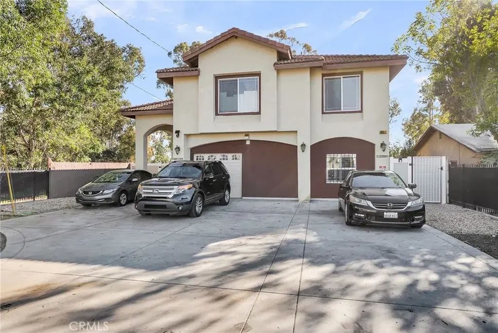 6800 Arlington, Riverside