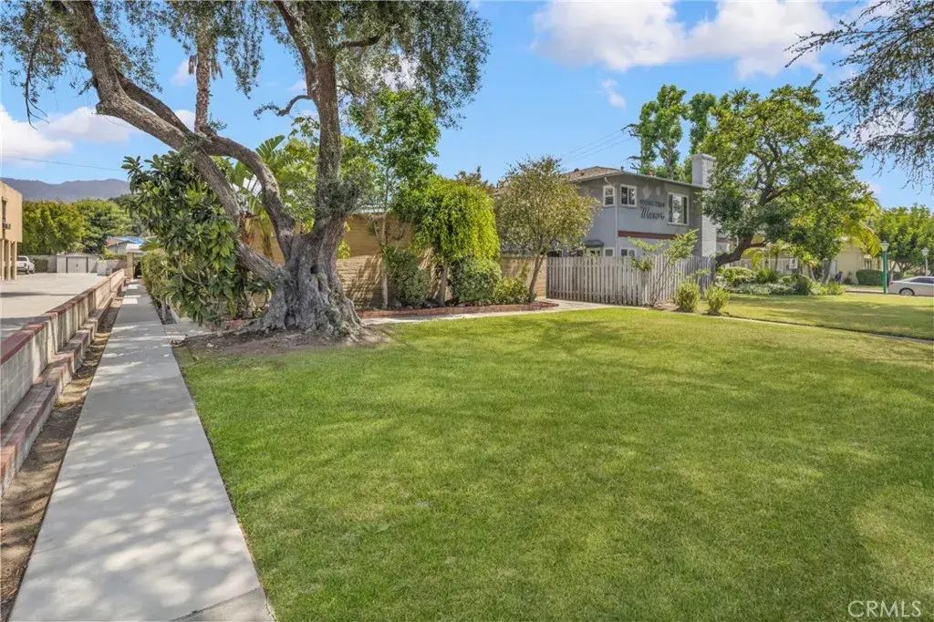 905 W Huntington Drive, Arcadia