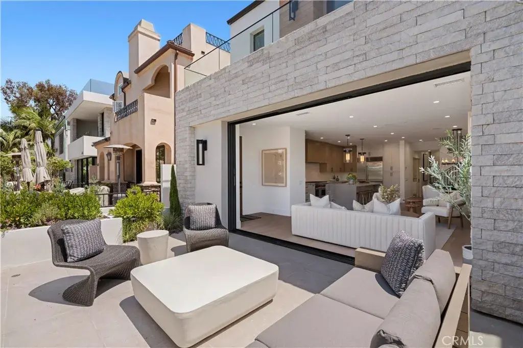 430 Fernleaf Avenue, Corona Del Mar