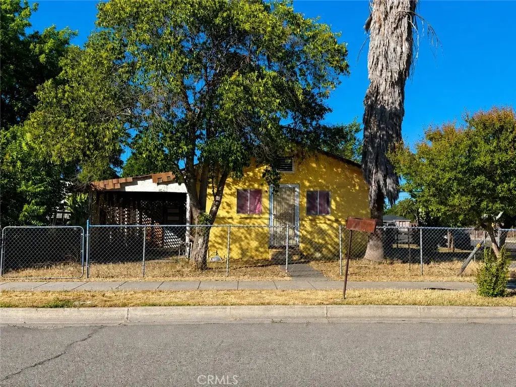 209 E 12th, Madera