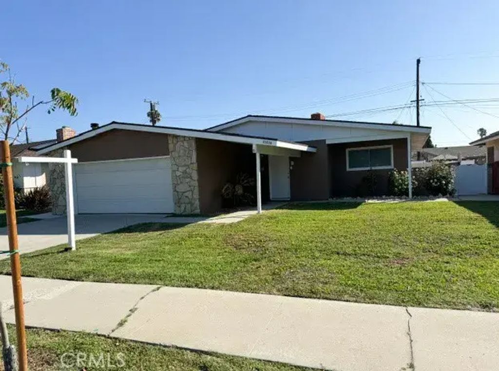 23228 Evalyn, Torrance