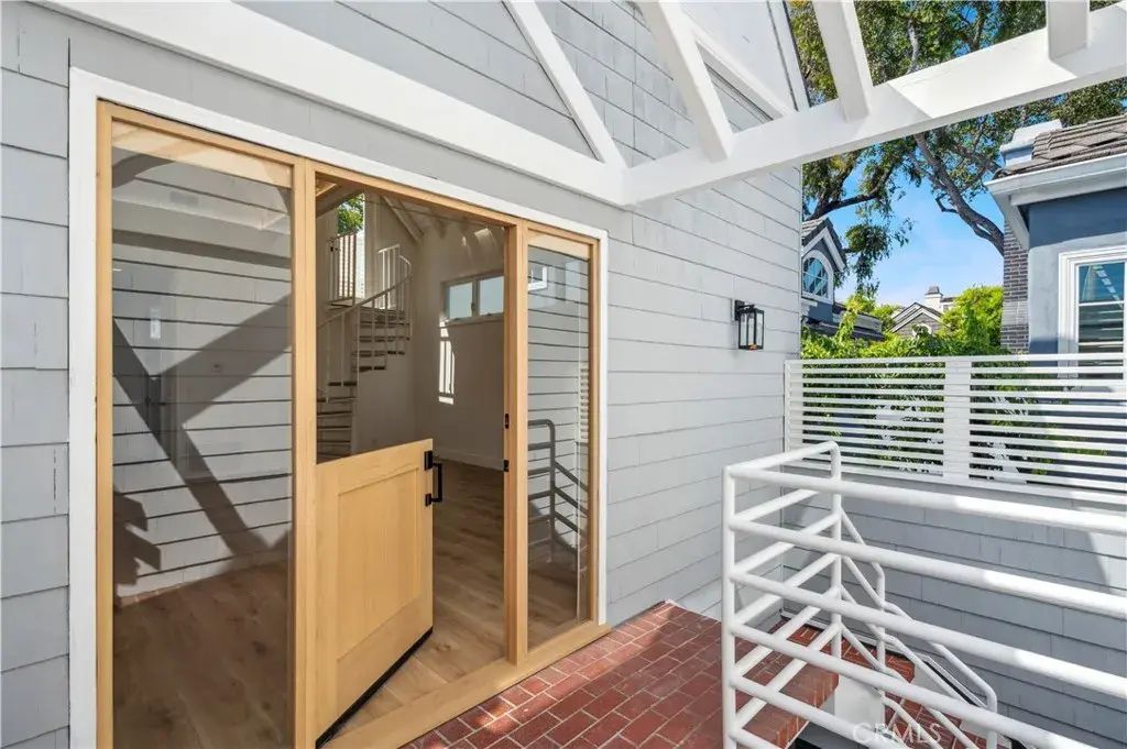 439 Carnation Avenue, Corona Del Mar