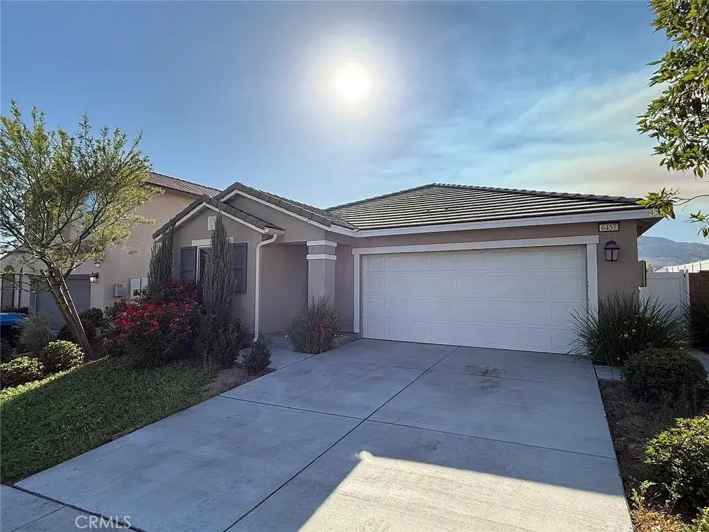 6457 Big Bend Way, Jurupa Valley