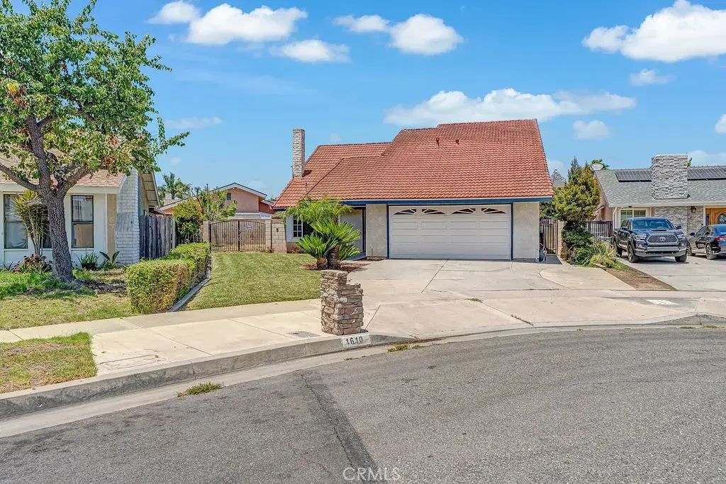1610 S Joane Way, Santa Ana