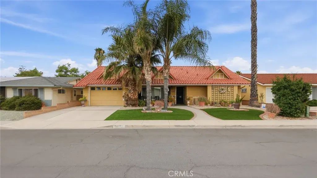 1180 Amberwood, Hemet