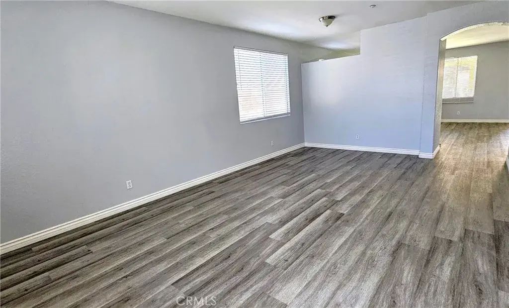17371 Redmaple, Fontana