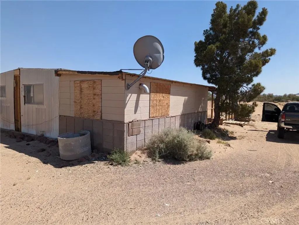 31600 Troy, Newberry Springs
