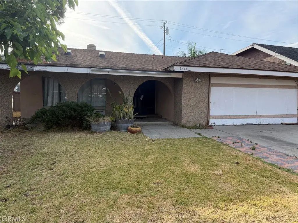 5754 Coke, Lakewood