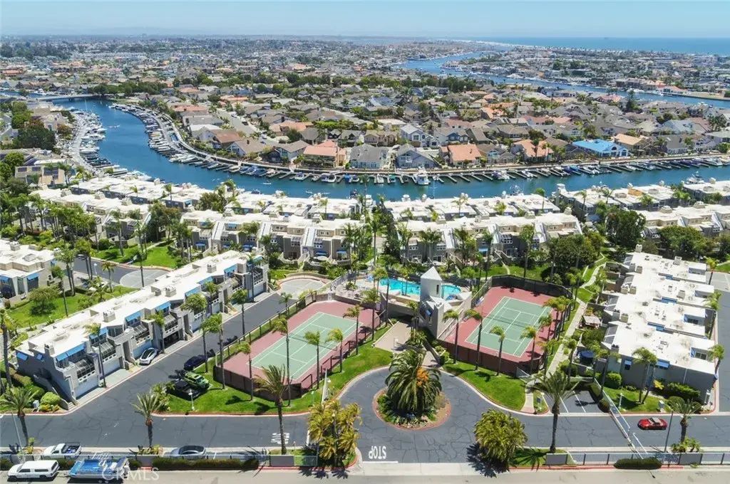 16102 Fame, Huntington Beach