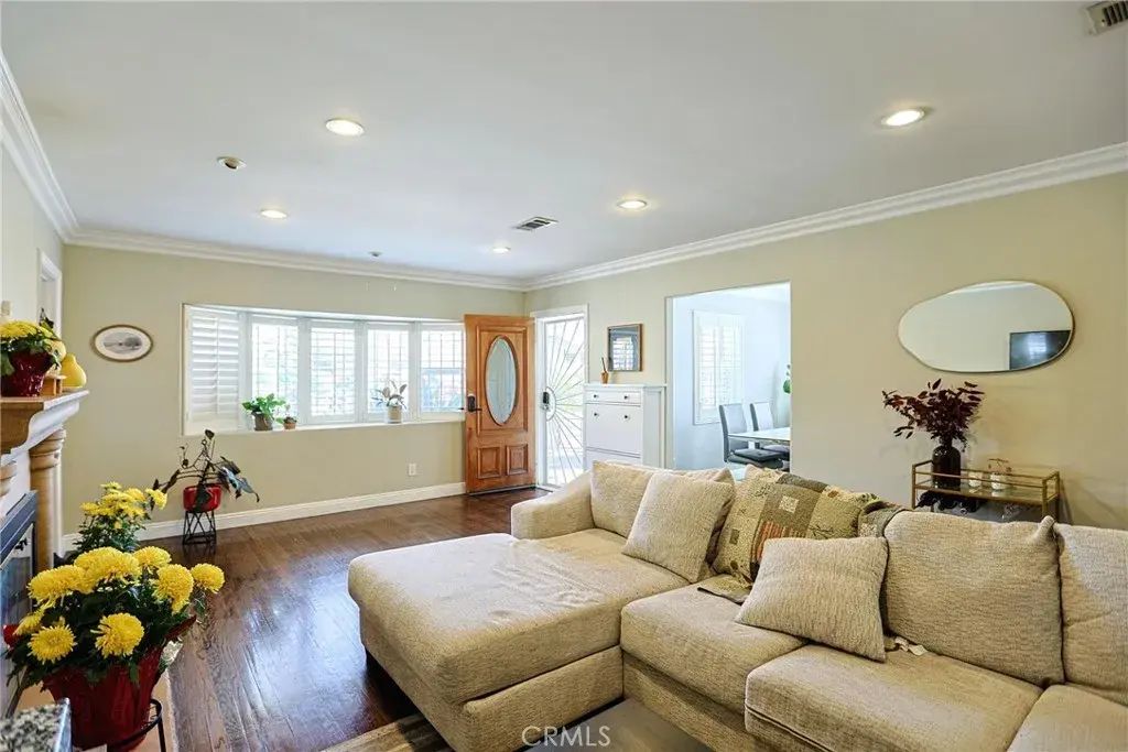 313 E 11th, Azusa
