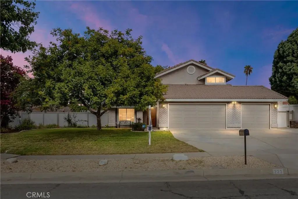 221 Jesse Way, Redlands