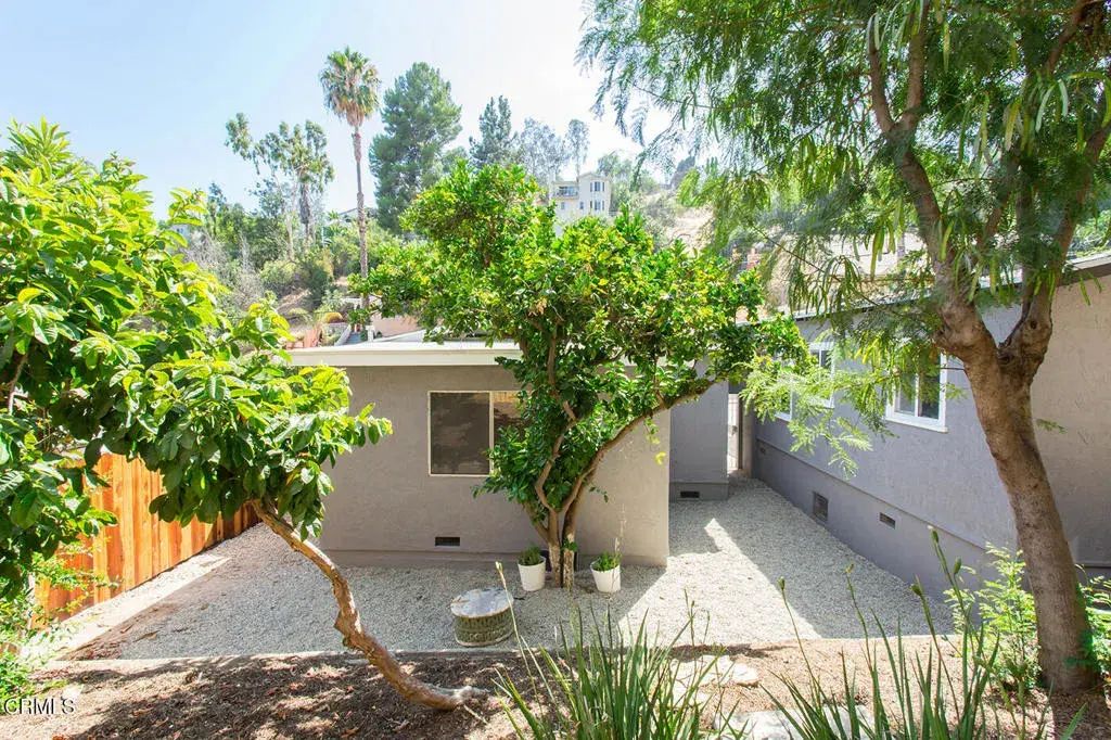 447 James Street, Los Angeles