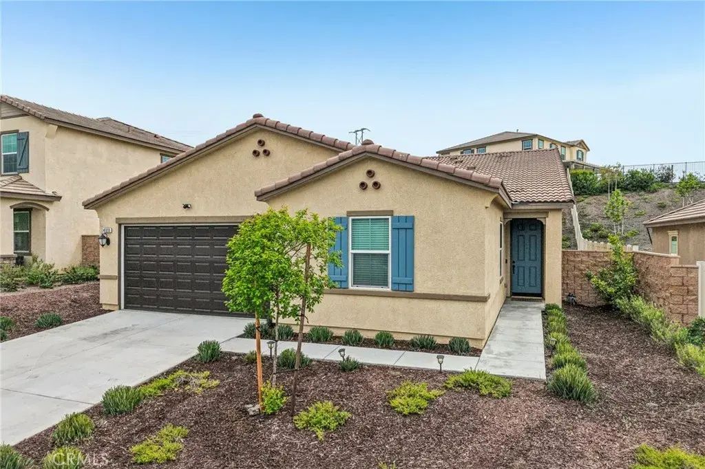 41018 Chambord, Lake Elsinore