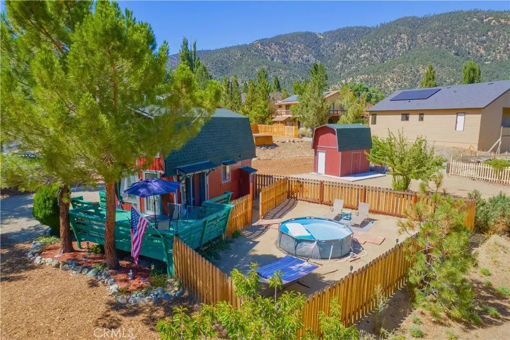 16505 Oakwood Way, Pine Mountain Club