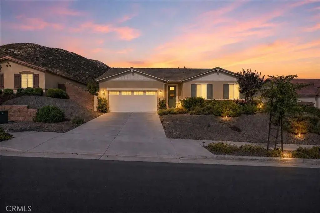 29689 Pathfinder Court, Winchester