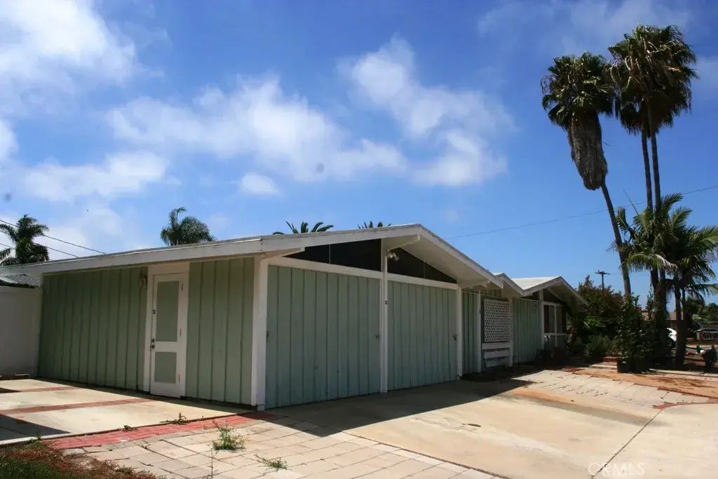 703 Center, Costa Mesa
