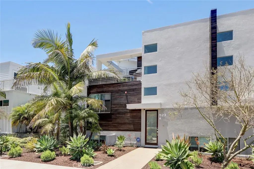 523 S Broadway #a, Redondo Beach