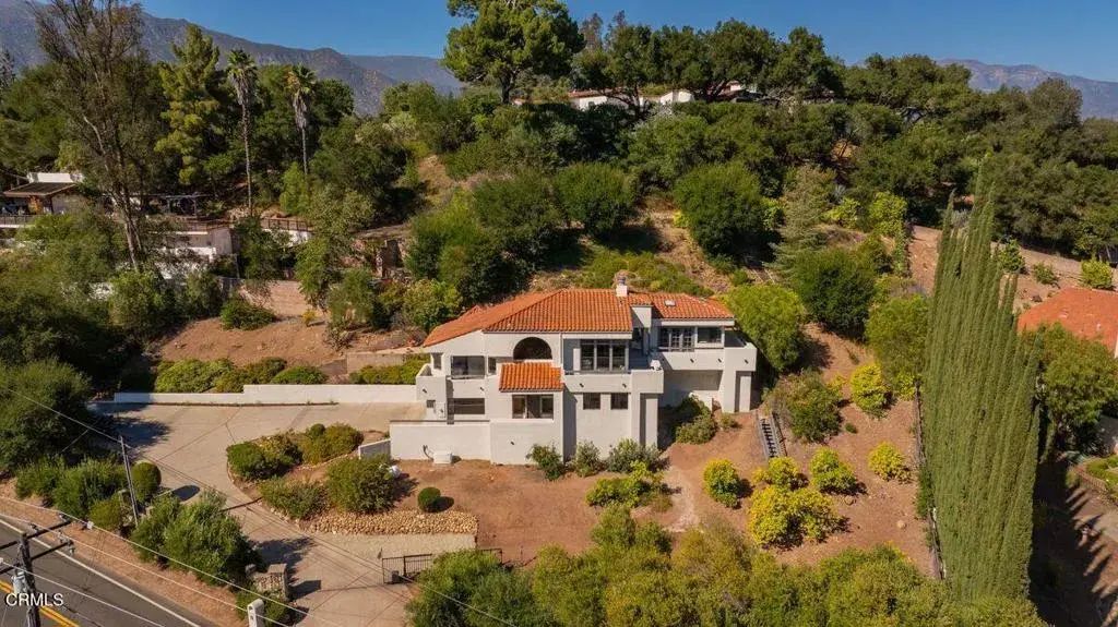 1008 Country Club Drive, Ojai