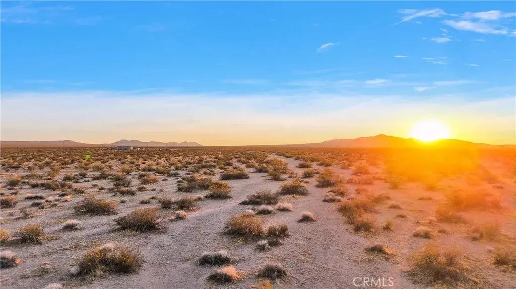 4625511 Drifting Sands Rd, Adelanto