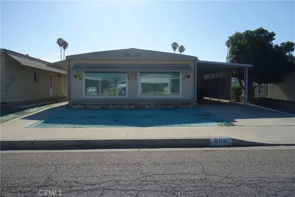 808 S Lyon, Hemet