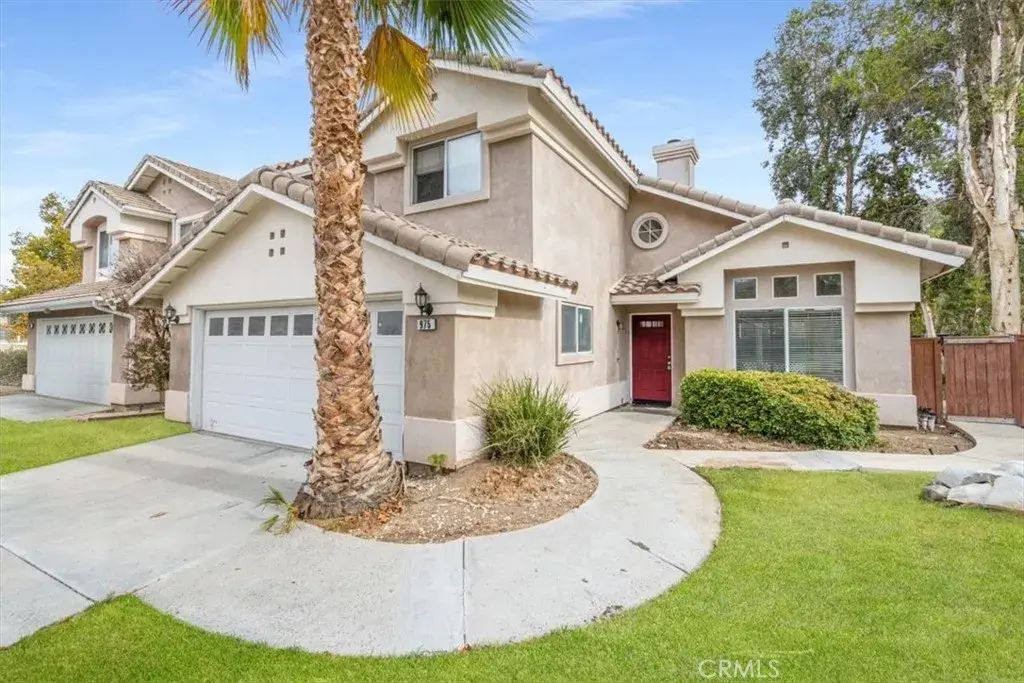 975 Solano, Corona