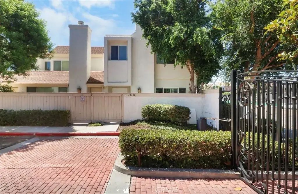 10410 Zelzah A, Porter Ranch