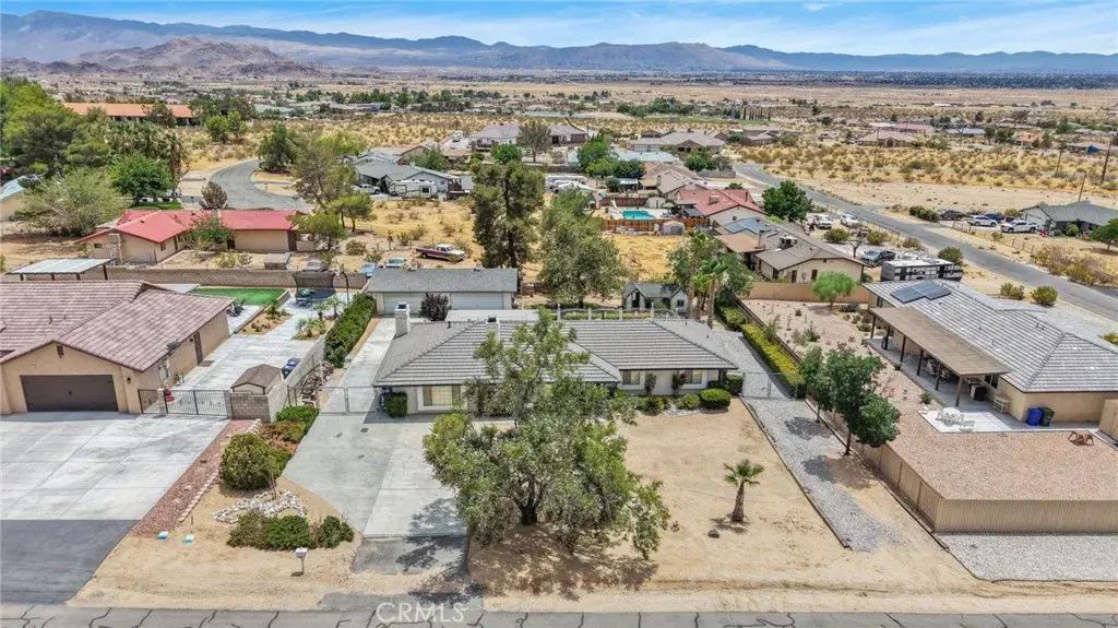 23333 Taos, Apple Valley
