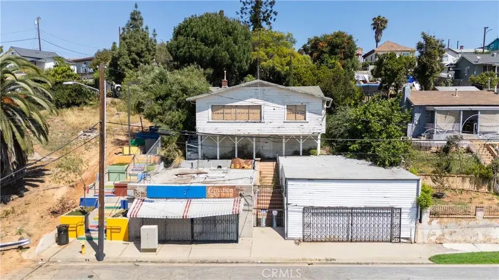 3303 Floral, Los Angeles