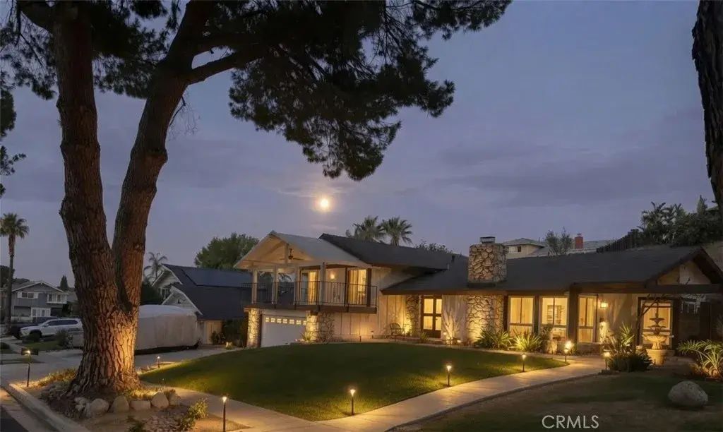 1483 Greenbriar Avenue, Corona