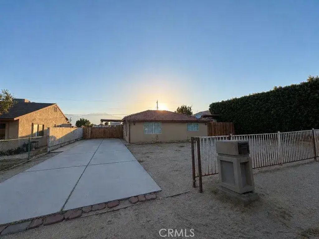 30755 Las Flores, Thousand Palms