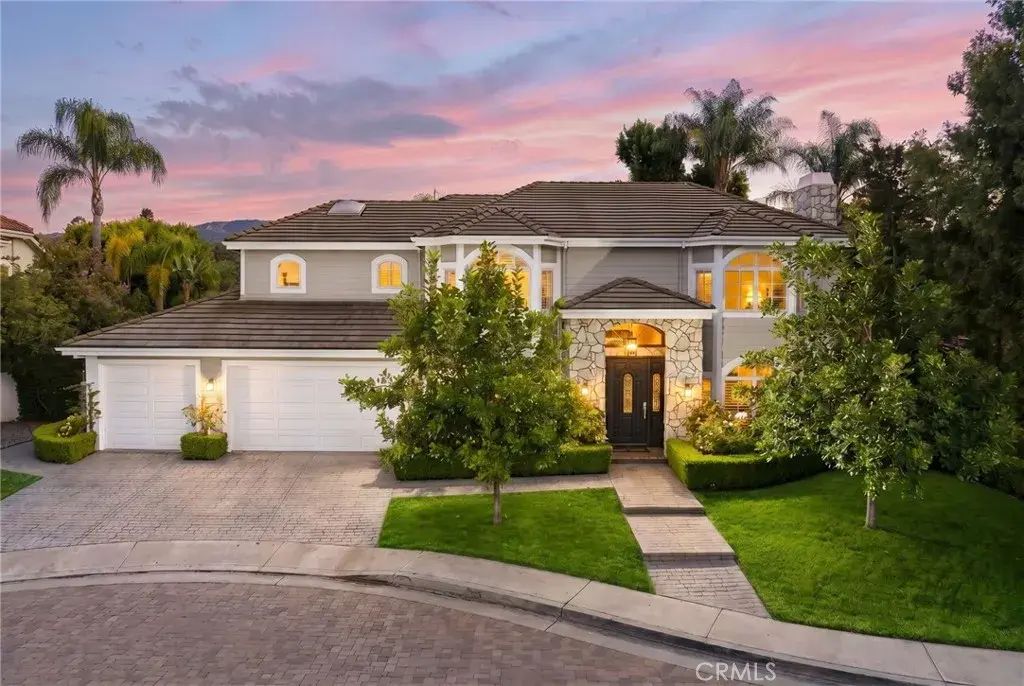 17650 Royce Drive West, Encino