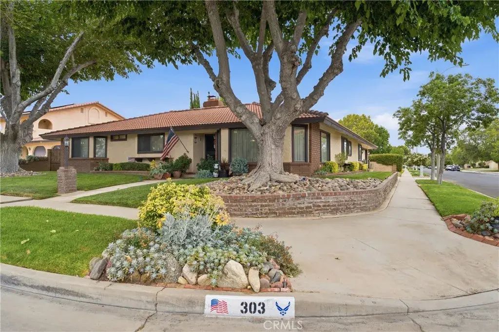 303 Susan Court, Palmdale