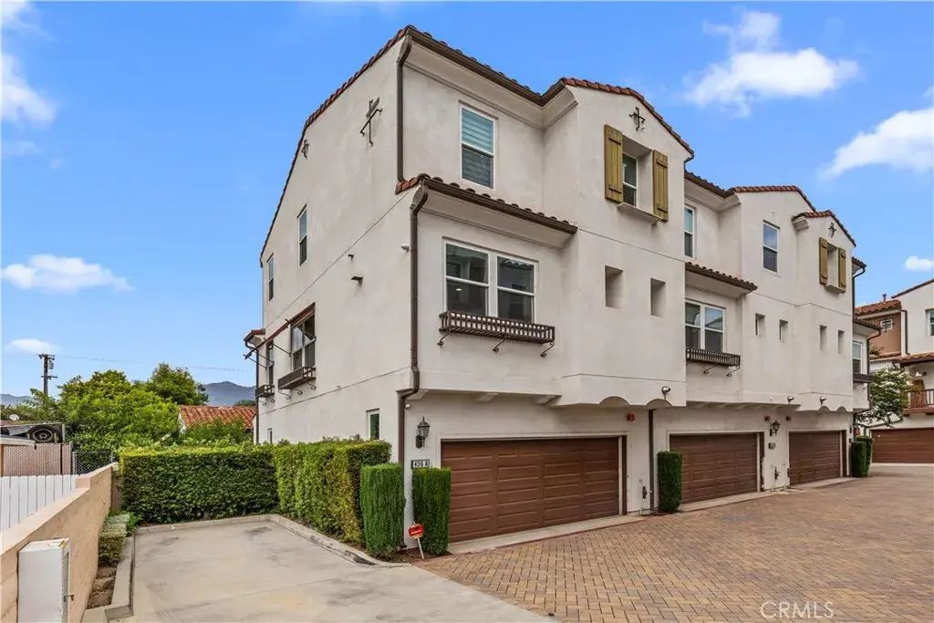 436 W Duarte Road A, Monrovia