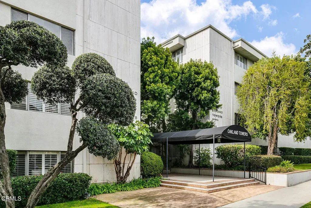 395 S Oakland Avenue 105, Pasadena
