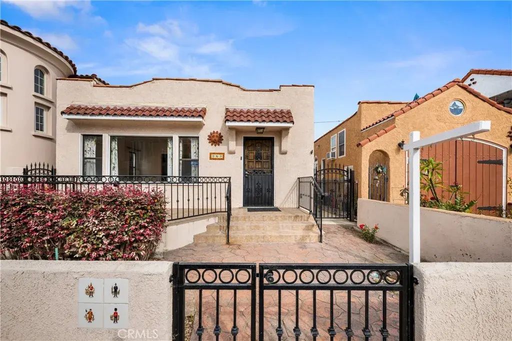 161 Santa Ana, Long Beach