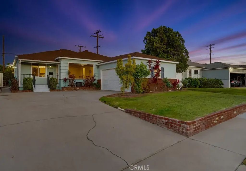 4368 Levelside, Lakewood