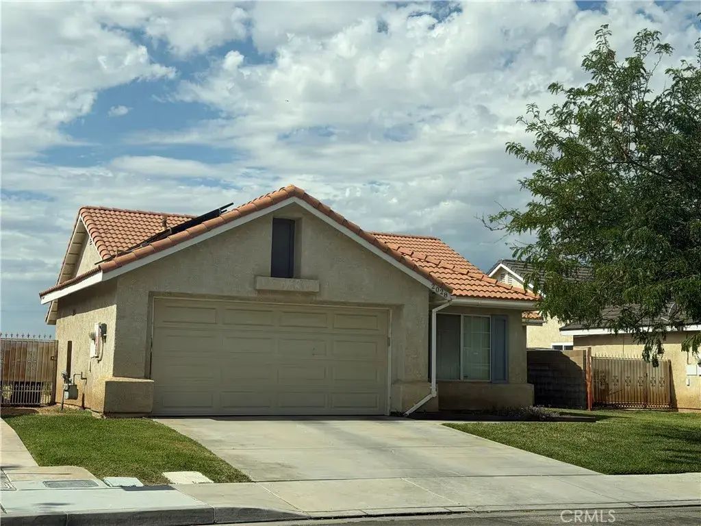 2028 Greentree, Lancaster