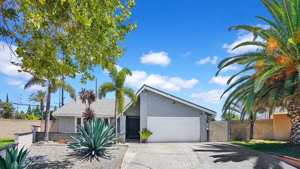902 W Alpine, Santa Ana