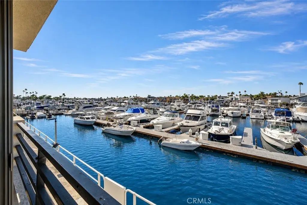 4167 Warner Avenue 105, Huntington Beach