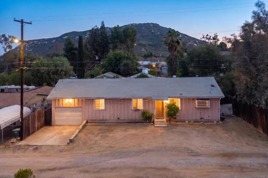 115 Beech, El Cajon