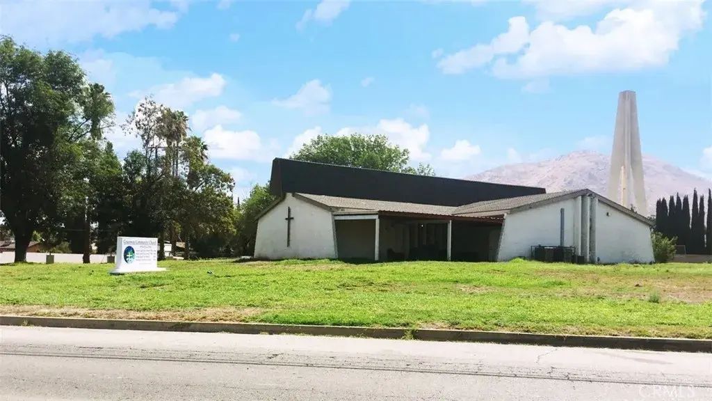 12667 Michigan, Grand Terrace