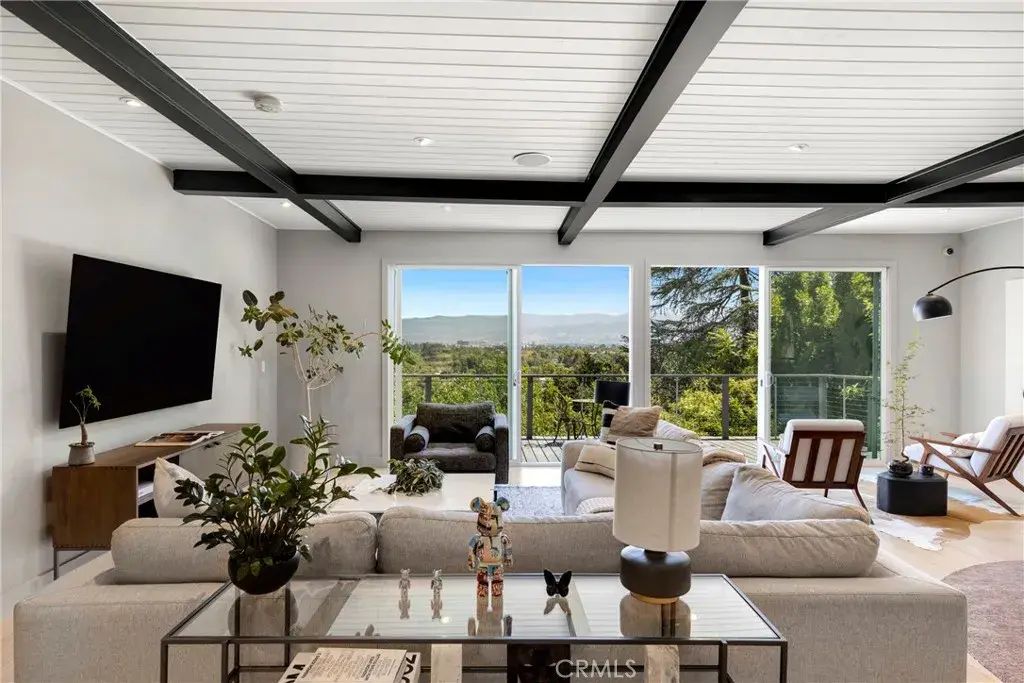 11661 Picturesque Dr, Studio City
