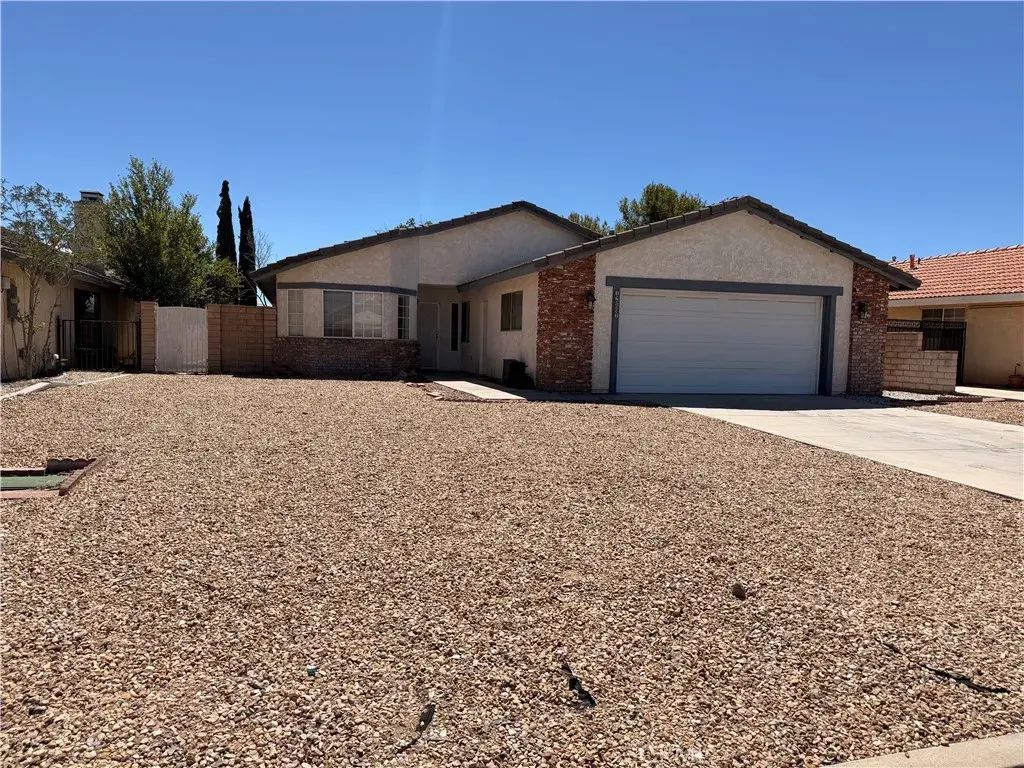 12901 Briarcliff, Victorville
