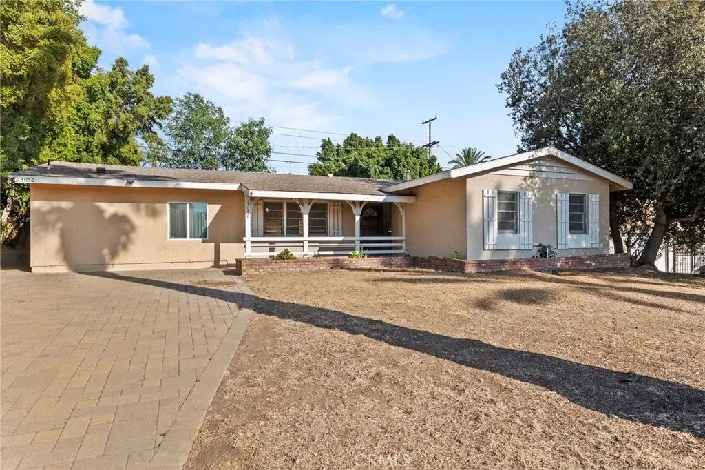 3058 Flanders, Riverside