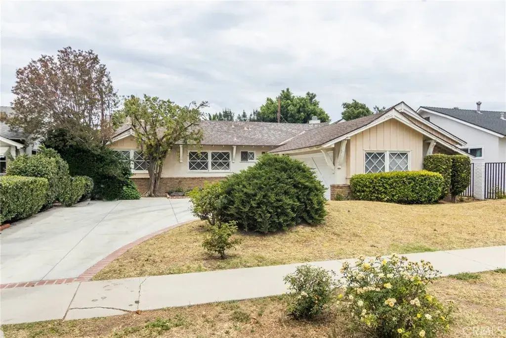 16009 Dearborn, Los Angeles