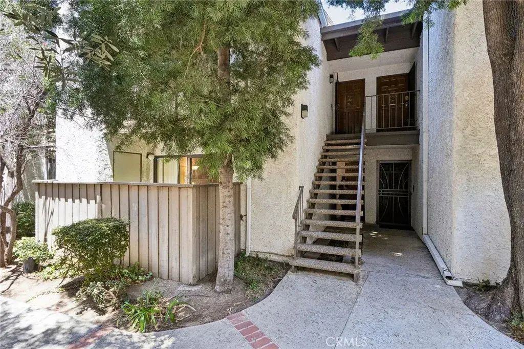 15511 Sherman Way 29, Van Nuys