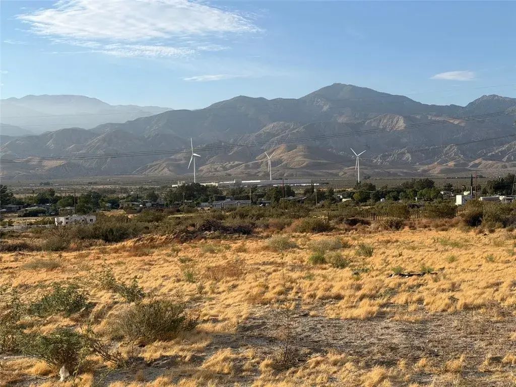 52132 Hattie, Cabazon