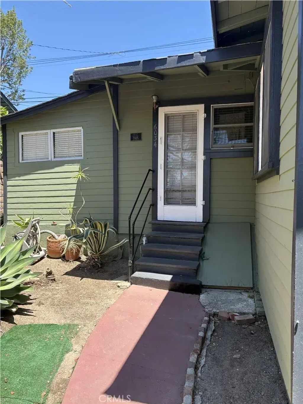 6034 Washington, Whittier